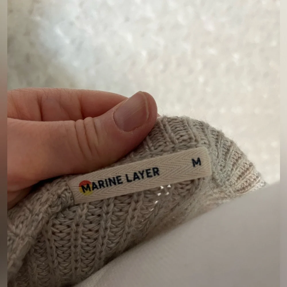 Marine Layer v neck sweater size medium - Picture 5 of 7